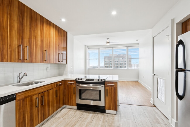 1 dormitorio, 1 baño, 790 pies cuadrados - Cocina - 925 Common