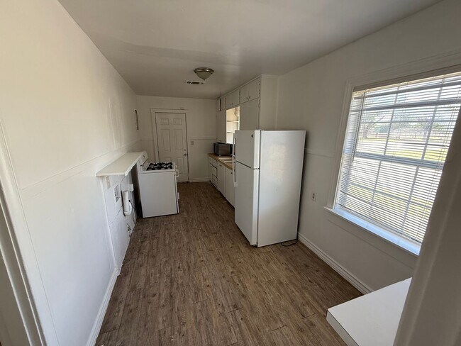 Foto del edificio - 2 Bed 1 Bath Home
