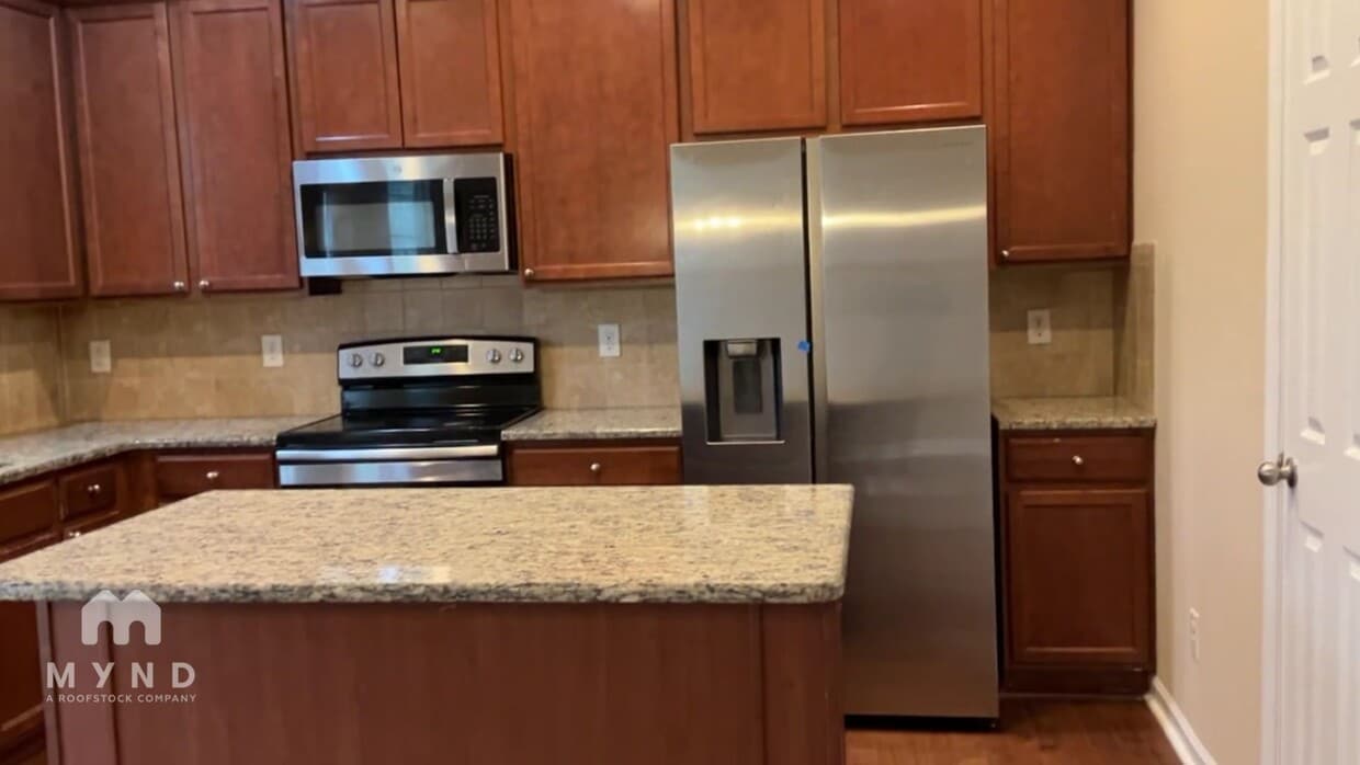 Building Photo - 418 Provincial St