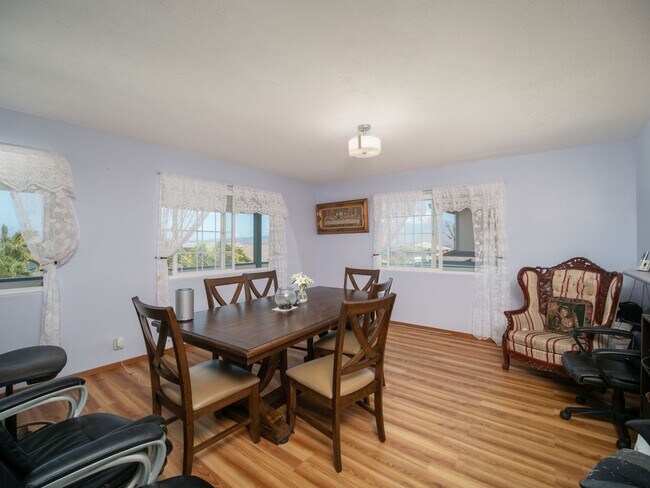 Foto del edificio - Luxury Maui Living in a Spacious Wailuku S...