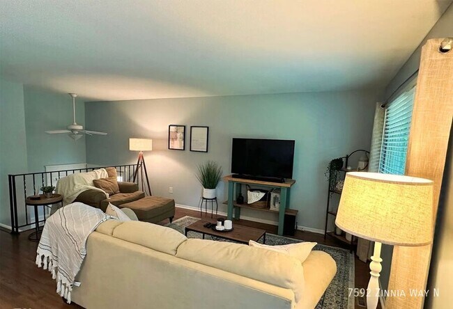 Foto del edificio - 7592 Zinnia Way N