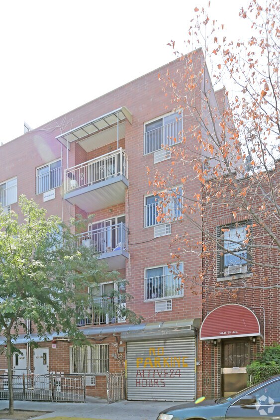 Primary Photo - 10820 38th Ave