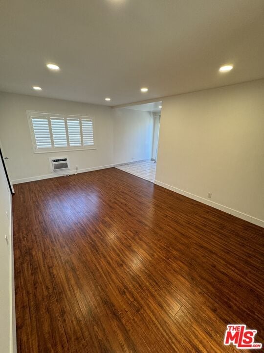 Building Photo - 3707 Kelton Ave