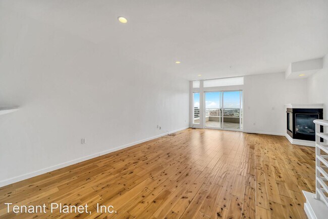 Building Photo - 2 br, 2.5 bath House - 767 Corbett Ave Uni...