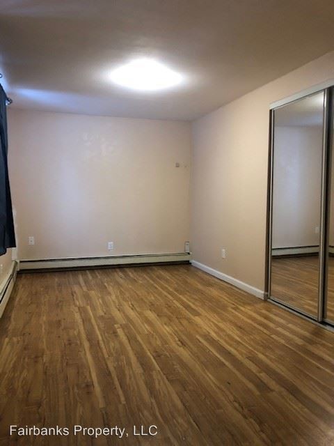 Foto del edificio - 1468 Davison St