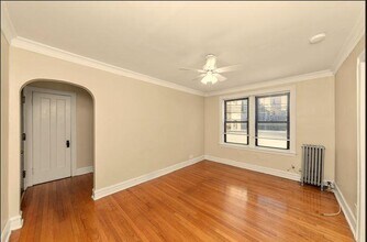 Building Photo - 1717 W North Shore Ave