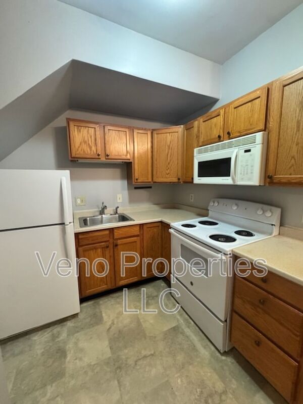 Foto del edificio - 293 Hudson Ave