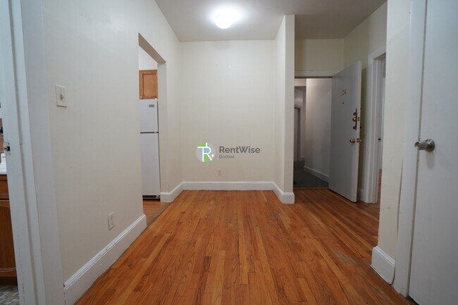 Building Photo - 33 Lancaster Terrace