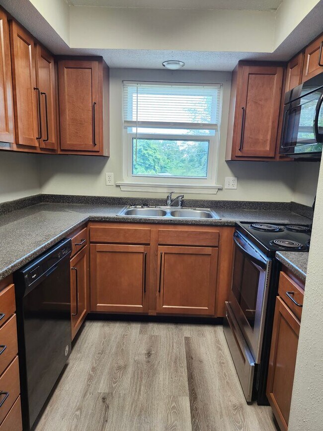 Foto del edificio - 778 Winding Hills Ln