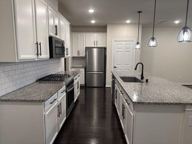 Foto del edificio - 3428 Avondale Vw Dr