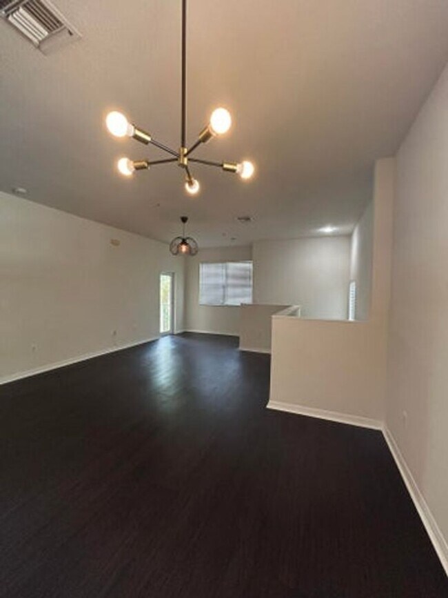 Building Photo - 9080 Preston Pl