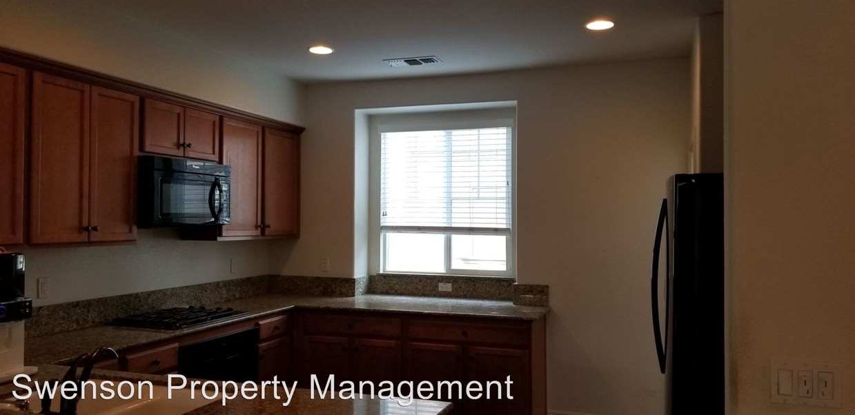 Foto principal - 3 br, 2.5 bath House - 6704 S. Mariposa Lane