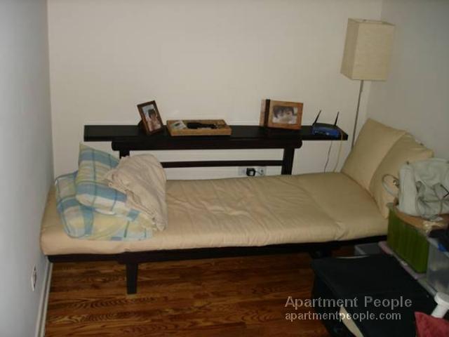 Foto del edificio - 1069 W 14th Pl