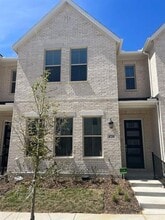 Building Photo - 4720 Corriente Vista Ln