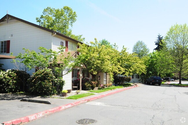 Foto del edificio - Kingswood Townhomes