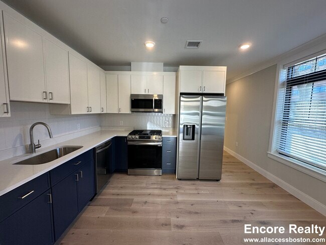 Foto del edificio - 163 Everett St