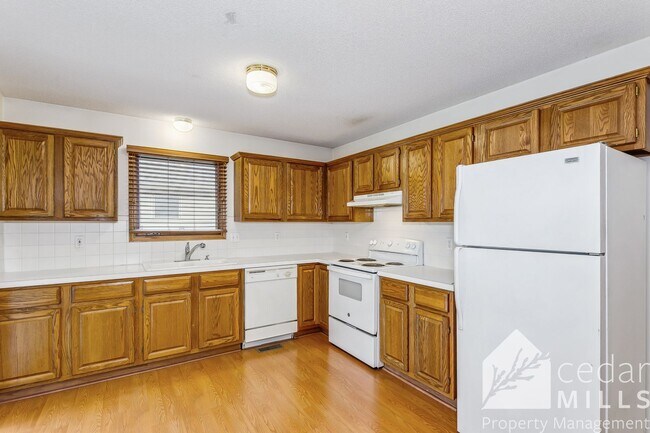Foto del edificio - 3 Bed 3 Bath at Douglas and Maize!