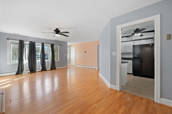 Building Photo - 3 Bed 1 Bath Home for Rent in Norfolk