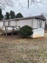 Building Photo - 105 Oak Knoll Dr