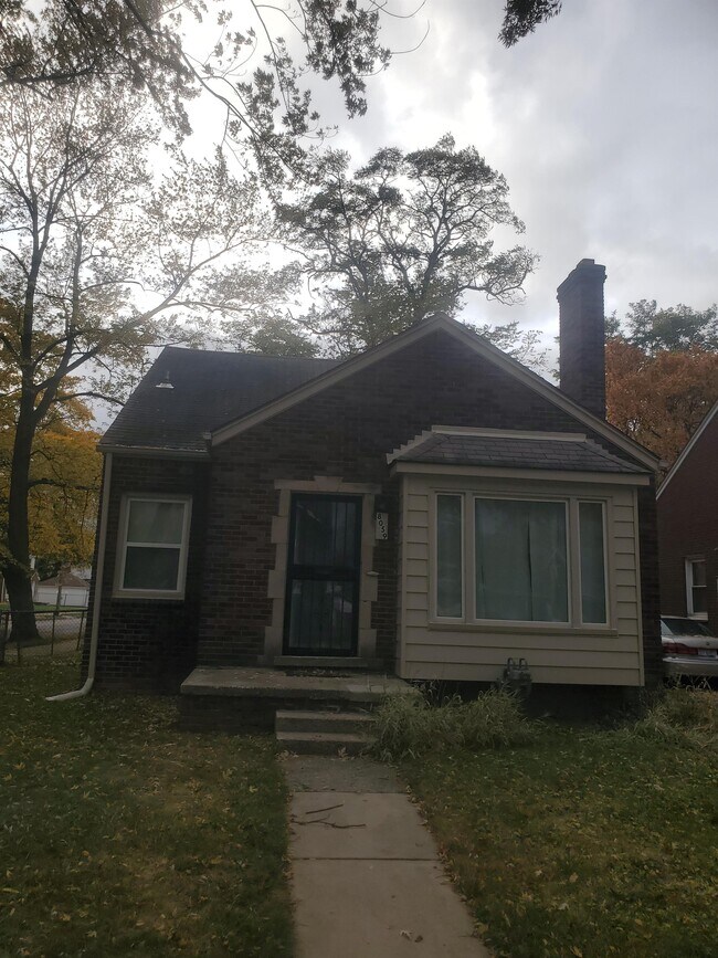 Building Photo - 8059 Middlepoint St
