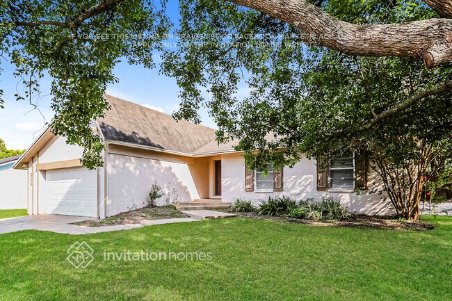 Foto del edificio - 808 Black Knight Dr