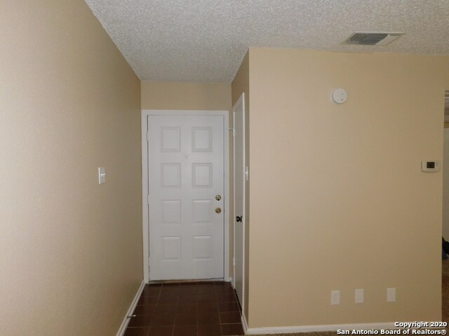 Building Photo - 13018 Heimer Rd