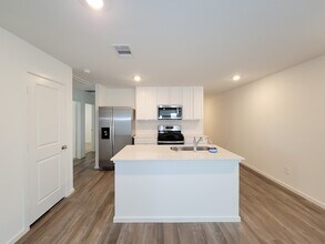 Building Photo - 14316 Leafy Willow Dr
