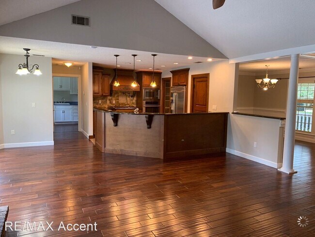 Building Photo - 4 br, 2.5 bath House - 113 River Bend Road