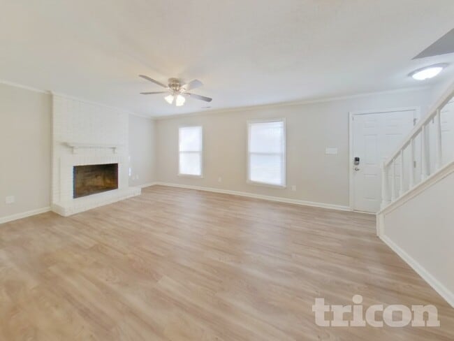 Building Photo - 9033 Trailhead Ct