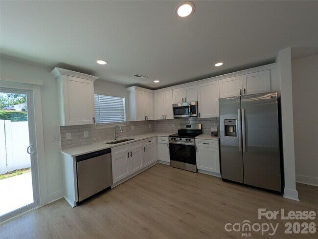 Building Photo - 1415 Arden Ave