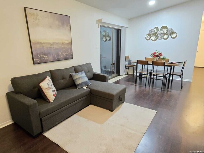 Foto del edificio - 4111 Sunrise Terrace Dr
