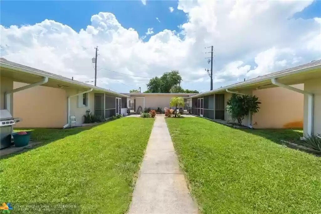 Primary Photo - 1820 N 17th Ave