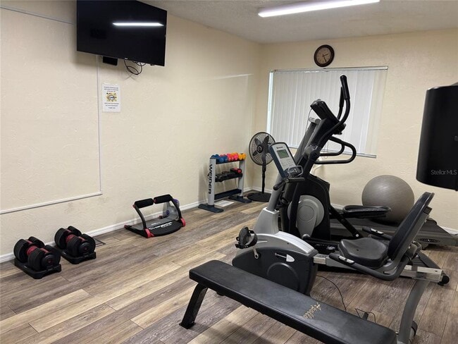 Foto del edificio - 1540 Glen Oaks Dr E