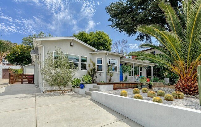 Foto del edificio - 727 W Hillcrest Blvd