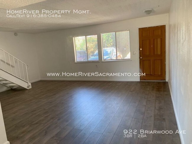 Building Photo - 922 Briarwood Dr