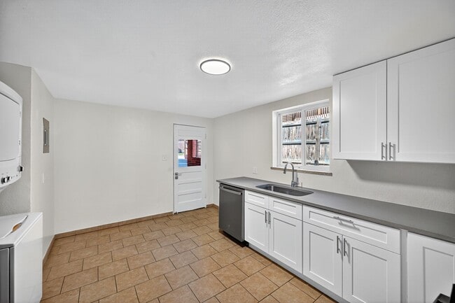 Kitchen - 1857 S Jackson St