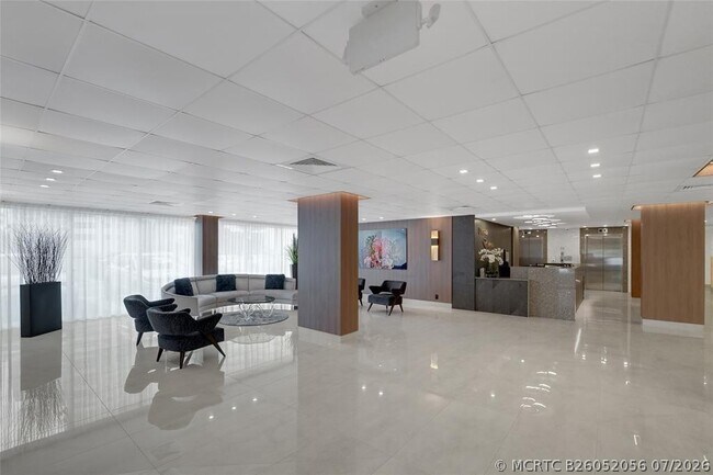 Building Photo - 3550 Galt Ocean Dr