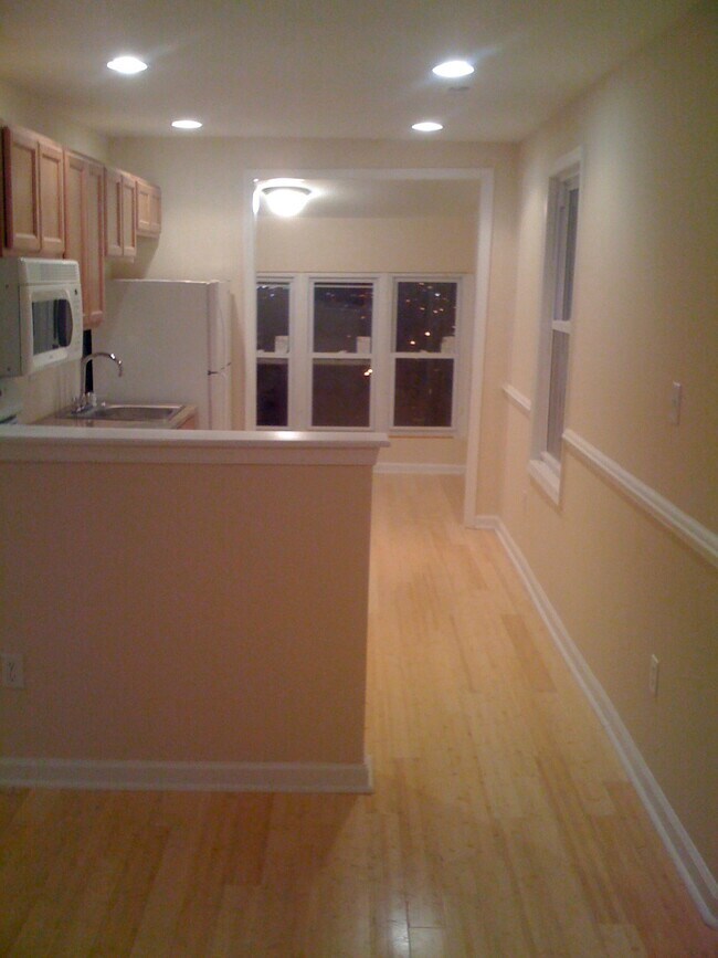Eat in Kitchen - 836 South Broom Street
