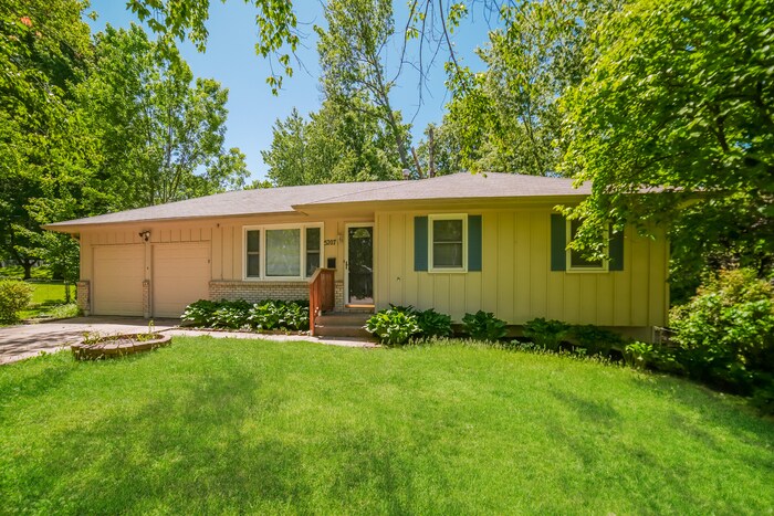 Foto principal - 5207 Overton Circle