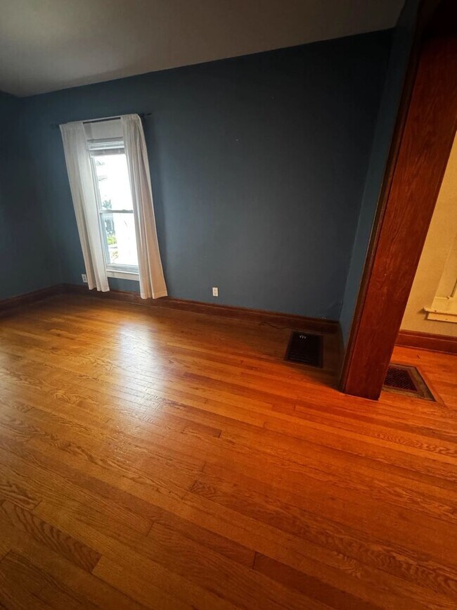 Foto del edificio - 504 Bryant Ave