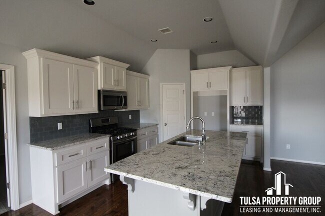 Foto del edificio - 18324 E. 50th St.  Tulsa OK 74134
