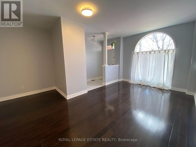 Building Photo - 3745 Kingston Rd