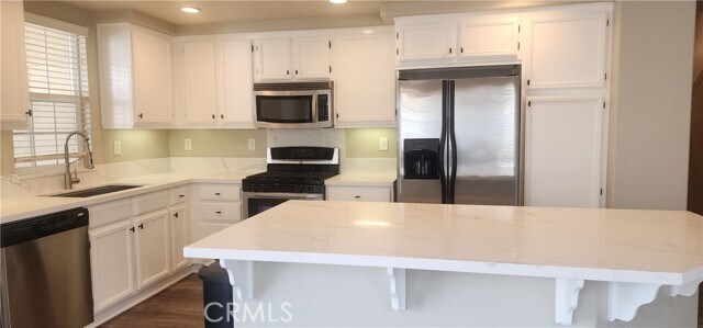 Building Photo - 15863 Birdfeeder Ln