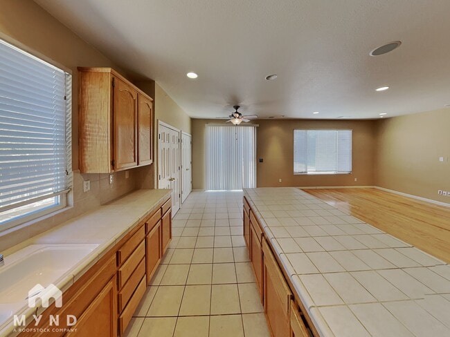 Building Photo - 4338 Glen Canyon Cir