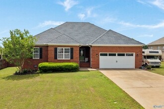 Building Photo - 25850 Iron Gate Dr