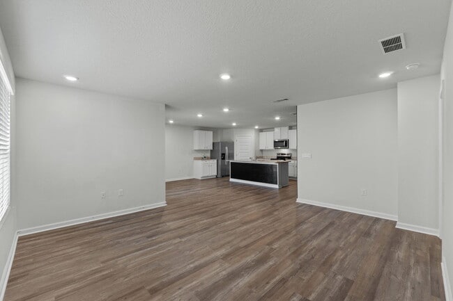 Building Photo - 835 Otto Loop