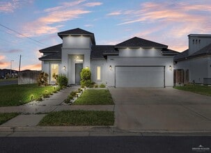 Building Photo - 16 Hana Dr