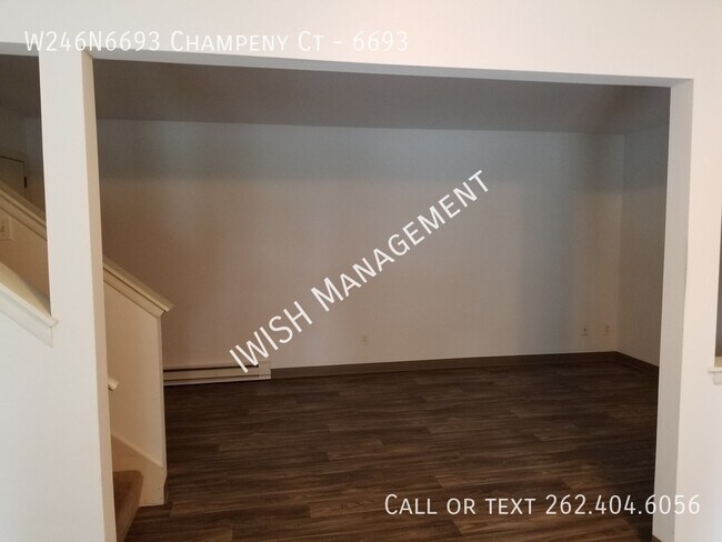 Foto del edificio - W246N6693 Champeny Ct