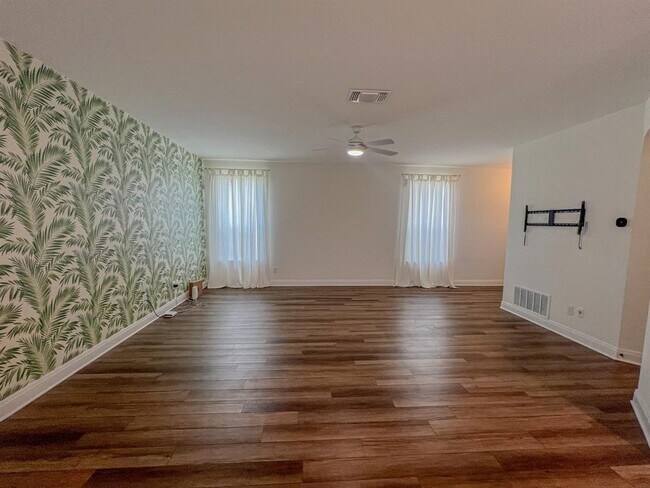 Foto del edificio - 512 Barbary Coast Ln