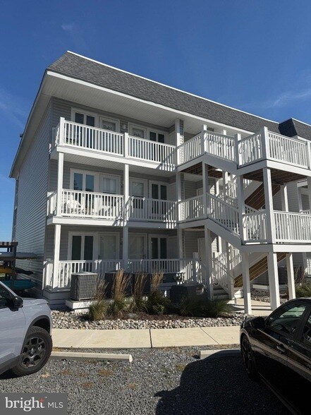 Foto del edificio - 30138 Cedar Shores Rd